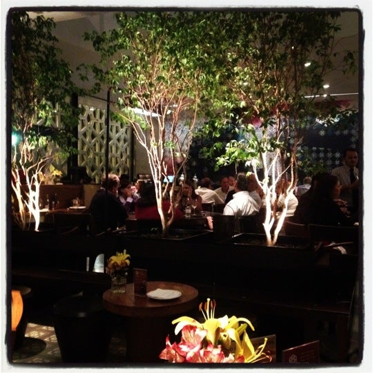 Photo taken at Manish Restaurante by Roque S. on 8/12/2012