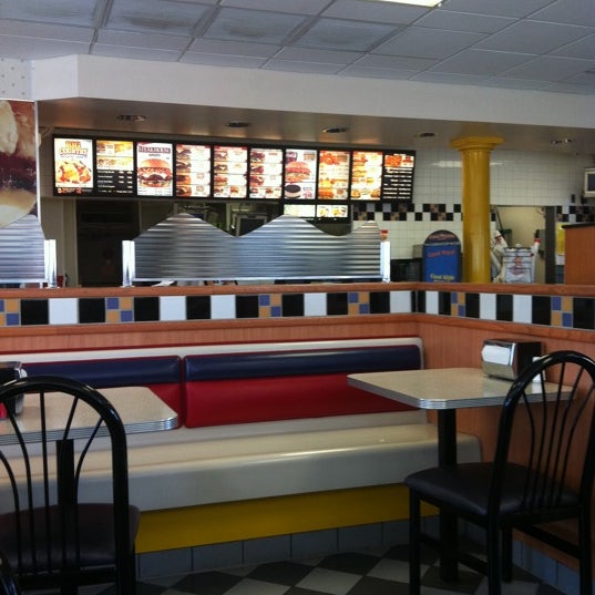 Carl's Jr. Fast Food Restaurant in Glendale