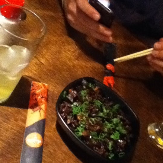 1/30/2012 tarihinde Juliana A.ziyaretçi tarafından Mangá Sushi Bar'de çekilen fotoğraf