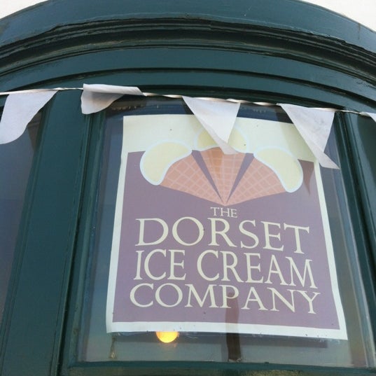 Снимок сделан в The Dorset Ice Cream Company пользователем elizabeth n. 8/10/2012