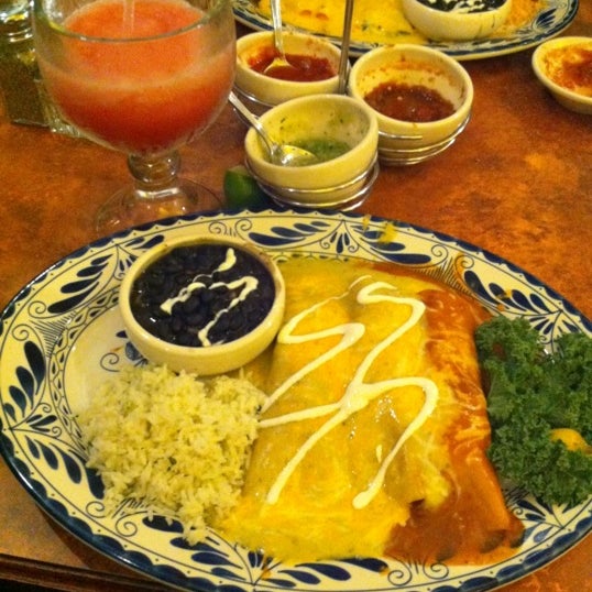 Снимок сделан в Abuelo&#39;s Mexican Restaurant пользователем Joel S. 8/23/2012
