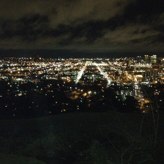 Foto diambil di The Club atop Red Mountain oleh Jason B. pada 1/27/2012