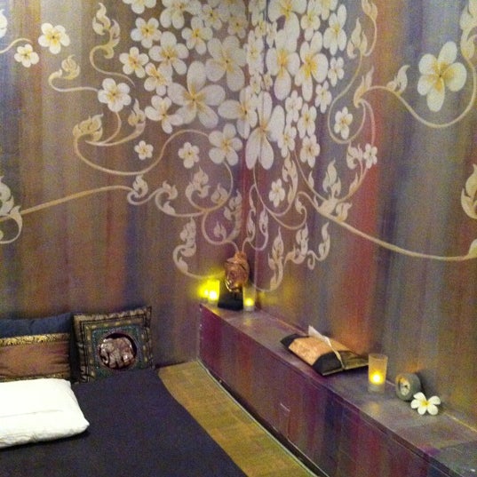 If you like a strong massage, I would recommend Thai massage! Yelly is amazing!