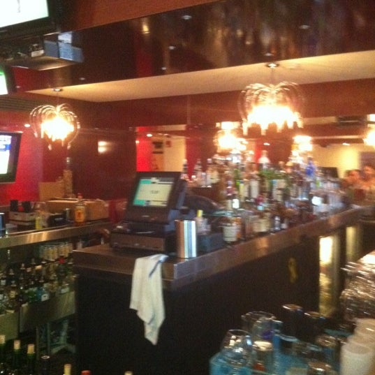 Foto diambil di DaddyO Hotel Restaurant and Bar oleh Frank W. pada 8/19/2012