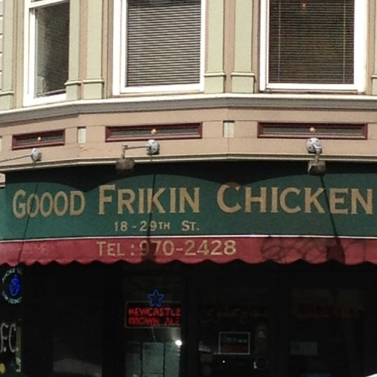 Foto diambil di Goood Frikin&#39; Chicken oleh Linda K. pada 4/2/2012