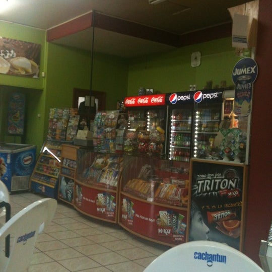 Cafetería y Sandwichería Al Paso Diner in Temuco