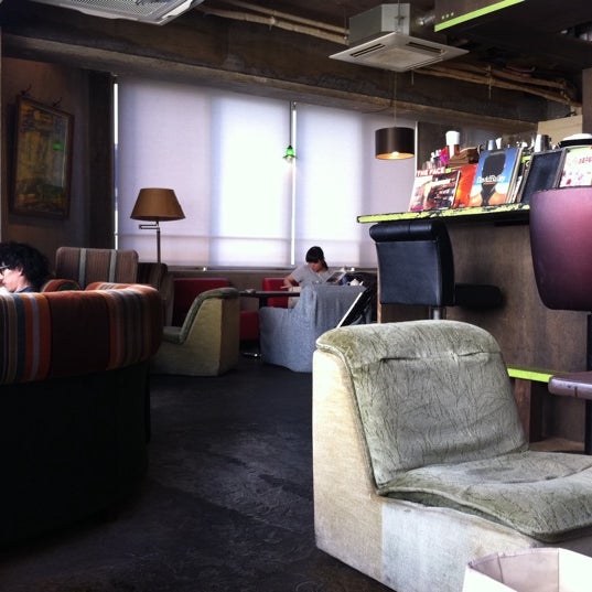 Photos At Analog Cafe Lounge Tokyo 恵比寿 22 Tips From 1166 Visitors