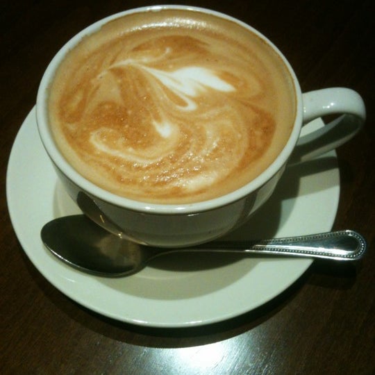 Foto tirada no(a) Madam Chi Coffee Lounge por Ant B. em 1/2/2012