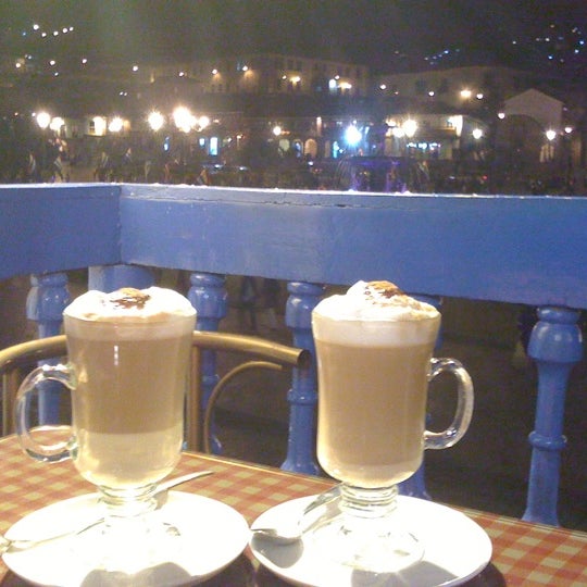 Снимок сделан в Cappuccino Cusco Cafe пользователем Adriana H. 6/8/2012