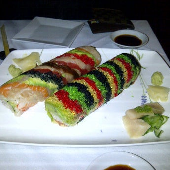 รูปภาพถ่ายที่ Sushi Sen-Nin โดย Mohammed A. เมื่อ 10/15/2011