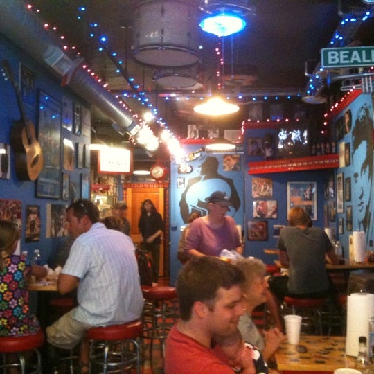 Photo taken at House Of Doggs by DrSnarky on 7/30/2011