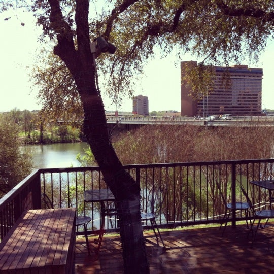 Foto tirada no(a) Radisson Hotel &amp; Suites Austin Downtown por Robert F. em 3/11/2012