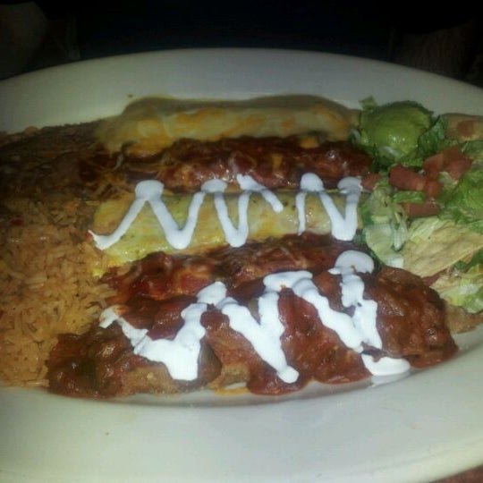 Снимок сделан в Abuelo&#39;s Mexican Restaurant пользователем Tom D. 11/15/2011