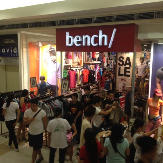 Photos At Bench Clothing Store In Marikina City