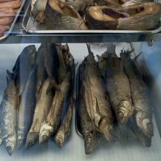 Снимок сделан в Hagen&#39;s Fish Market пользователем Elmer M. 4/10/2012