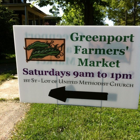 Foto diambil di Greenport Farmers Market oleh Joyce S. pada 5/19/2012