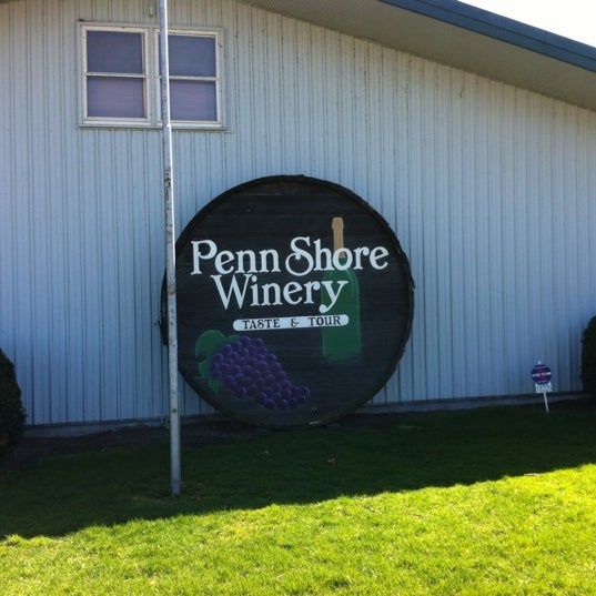 Foto tirada no(a) Penn Shore Winery and Vineyards por Gary M. em 4/7/2012