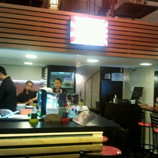 Photo taken at Temaki Café by Adriano G. on 6/13/2012