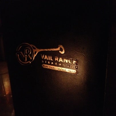 Das Foto wurde bei Vail Ranch Steak House von Alex D. am 7/21/2012 aufgenommen
