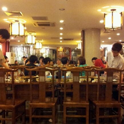 Foto scattata a Lan Dining Restaurant 蘭餐厅 da Nek O. il 4/9/2012
