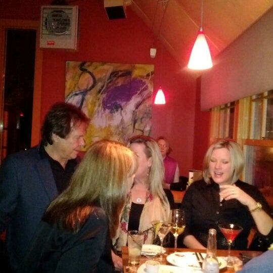 Photo taken at 333 Belrose Bar &amp; Grill by Eliot L. on 2/11/2012