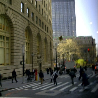 รูปภาพถ่ายที่ 44 Wall Street โดย Sianipar E. เมื่อ 3/29/2012