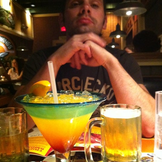 Photo taken at Chili&#39;s Grill &amp; Bar by Marlen A. on 3/25/2012