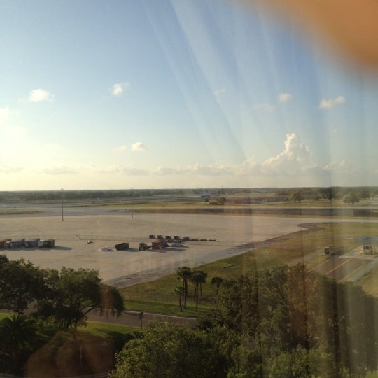 Photo taken at Tampa Airport Marriott by May A. on 4/19/2012