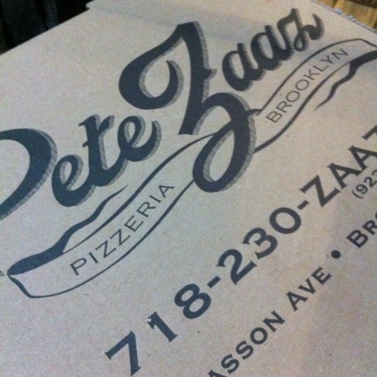 รูปภาพถ่ายที่ Pete Zaaz โดย thecoffeebeaners เมื่อ 3/18/2012