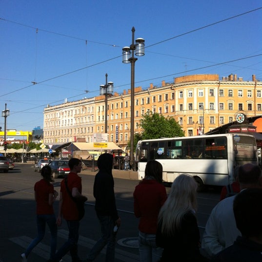 Архитектор бар. Сенная площадь бары. Интерьер залов новогодняя программа отель. Сенная че кафе. А без баре.