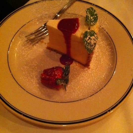 Photo taken at Silver Fox Steakhouse by Elaine M. on 2/26/2012