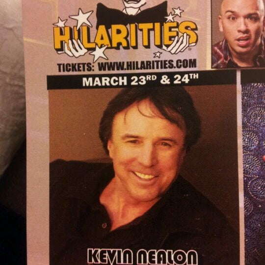Das Foto wurde bei Hilarities 4th Street Theatre von Kim L. am 3/23/2012 aufgenommen