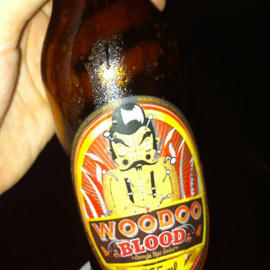 Foto tirada no(a) Woodoo Lounge Bar por Maria Joana A. em 8/19/2012