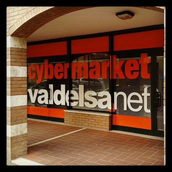 Das Foto wurde bei Cybermarket Web Agency von Alessandro F. am 4/5/2012 aufgenommen
