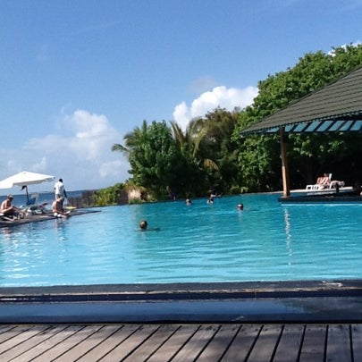 Das Foto wurde bei Adaaran Select Meedhupparu Island Resort von TT am 8/8/2012 aufgenommen