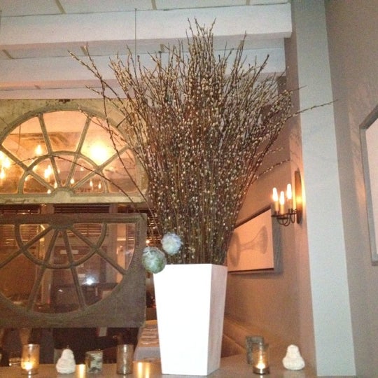 4/5/2012 tarihinde Lavinia B.ziyaretçi tarafından Good Restaurant'de çekilen fotoğraf