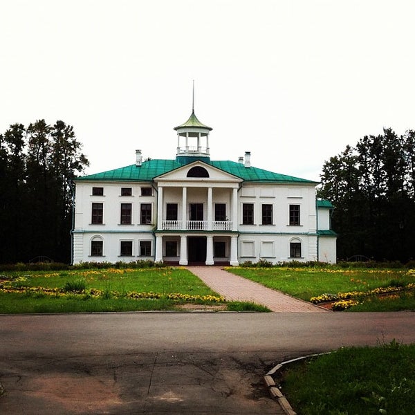 Карабиха экскурсии. Карабиха экскурсии. Карабиха зеленый домик. Усадьба карабиха ярославль зима. Карабиха экскурсии.