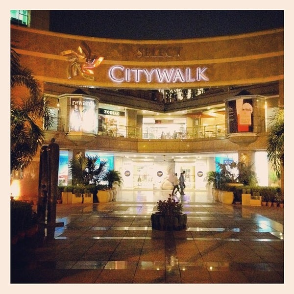 select city walk nike