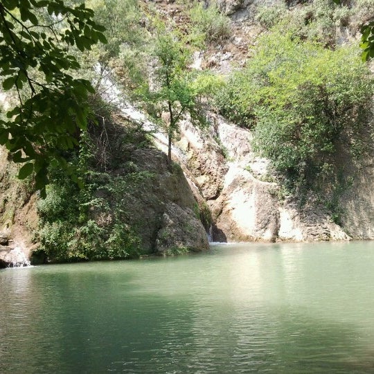 Водопад "Кая Бунар" (Hotnitsa Waterfall) - 43°8'38"N 25°30'42"E