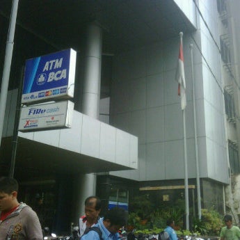Banking Hall Bca Asemka Tua Jakarta 10 Visitors