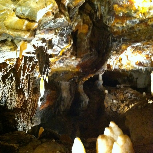 Foto tirada no(a) Ohio Caverns por Brad S. em 5/27/2012