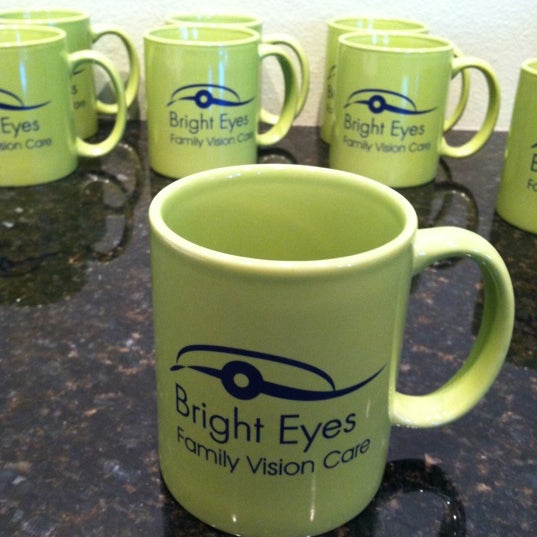 Foto tomada en Bright Eyes Family Vision Care  por Nathan B. el 2/20/2012