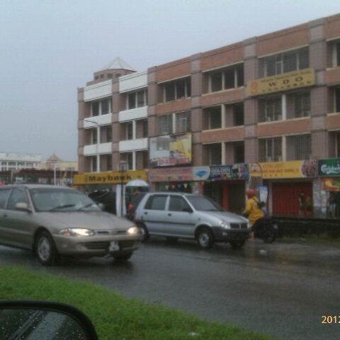 Maybank Jalan Batu Unjur