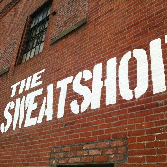 Das Foto wurde bei The Sweatshop Rehearsal &amp; Recording Studios von Alexander R. am 7/22/2012 aufgenommen