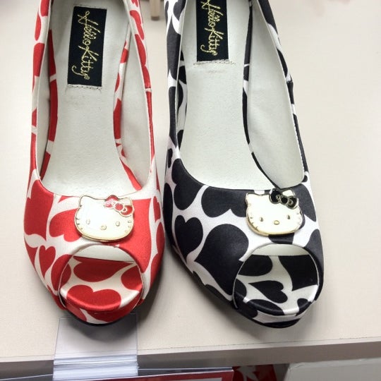 Off Broadway Shoe Warehouse Nashville, TN Off Broadway Shoe Warehouse Nashville, TN