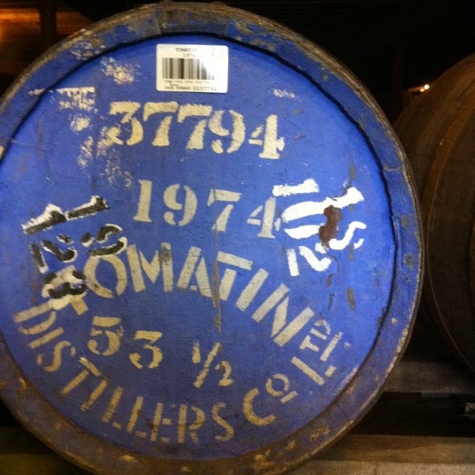 6/8/2012 tarihinde Carmen Y.ziyaretçi tarafından Tomatin Distillery'de çekilen fotoğraf
