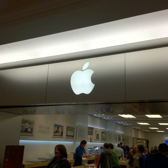 Photos at Apple Meadowhall Upper High Street