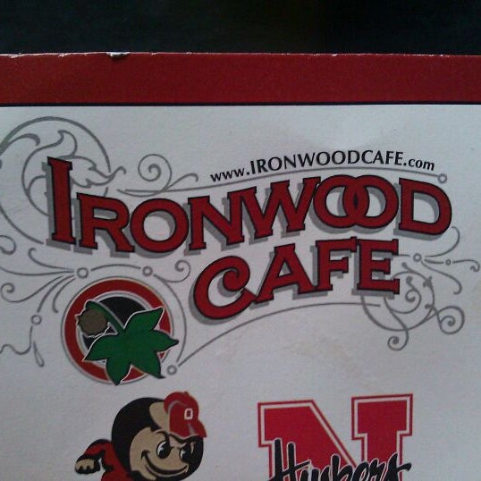 Foto scattata a Ironwood Café Westlake da Patrick M. il 9/11/2011