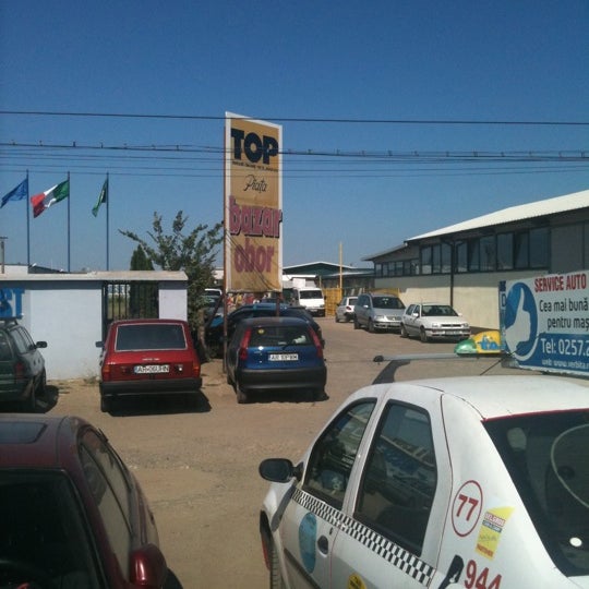Piața Obor Flea Market in Arad