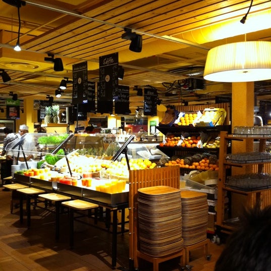 Photo taken at Manora Restaurant by Gleb K. on 11/9/2011